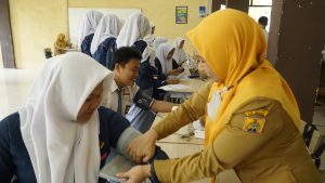 SMKN 1 Gesi Gelar Pemeriksaan Kesehatan Siswa Bersama Puskesmas